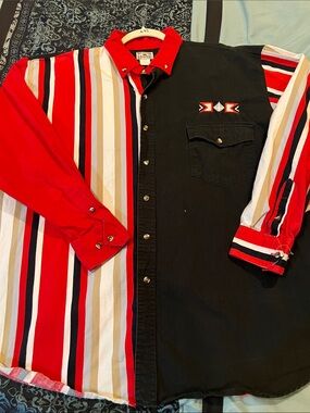 WESTERN FRONTIER Men's Casual Two-Tone Red & Black Button Down Shirt